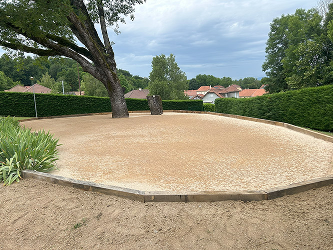 Réalisation terrain de pétanque à Dolomieu